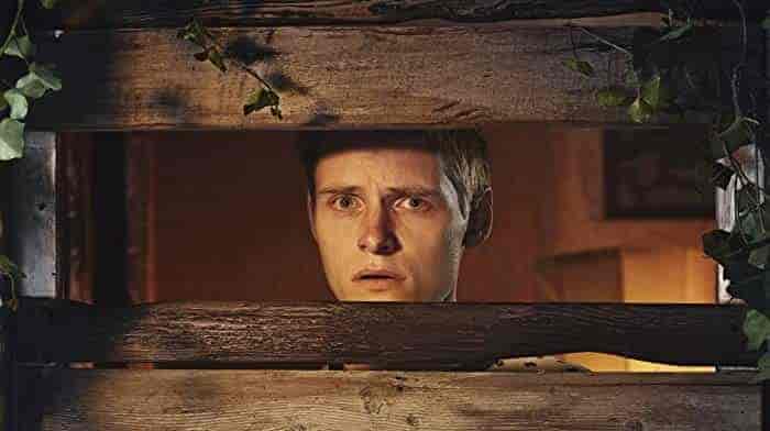 مسلسل Somewhere Boy الموسم الاول الحلقة 2 الثانية مترجمة